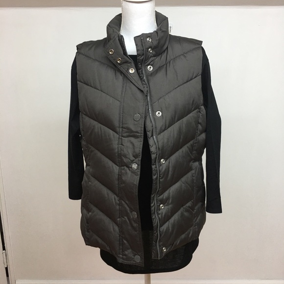 GAP Jackets & Blazers - Gap Steel Gray Quilted Vest size L